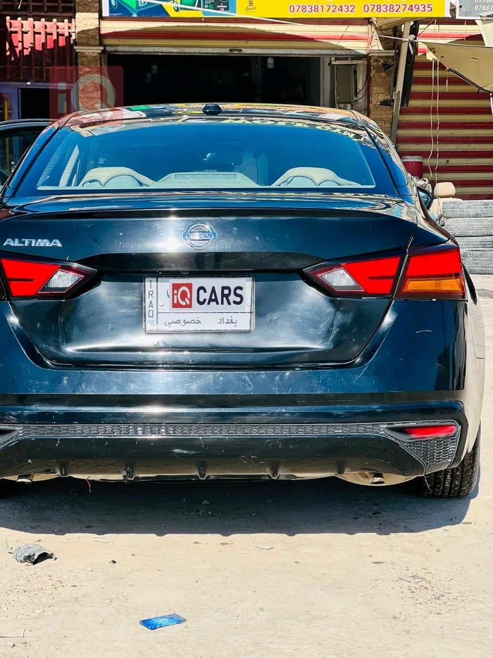 نيسان ألتيما